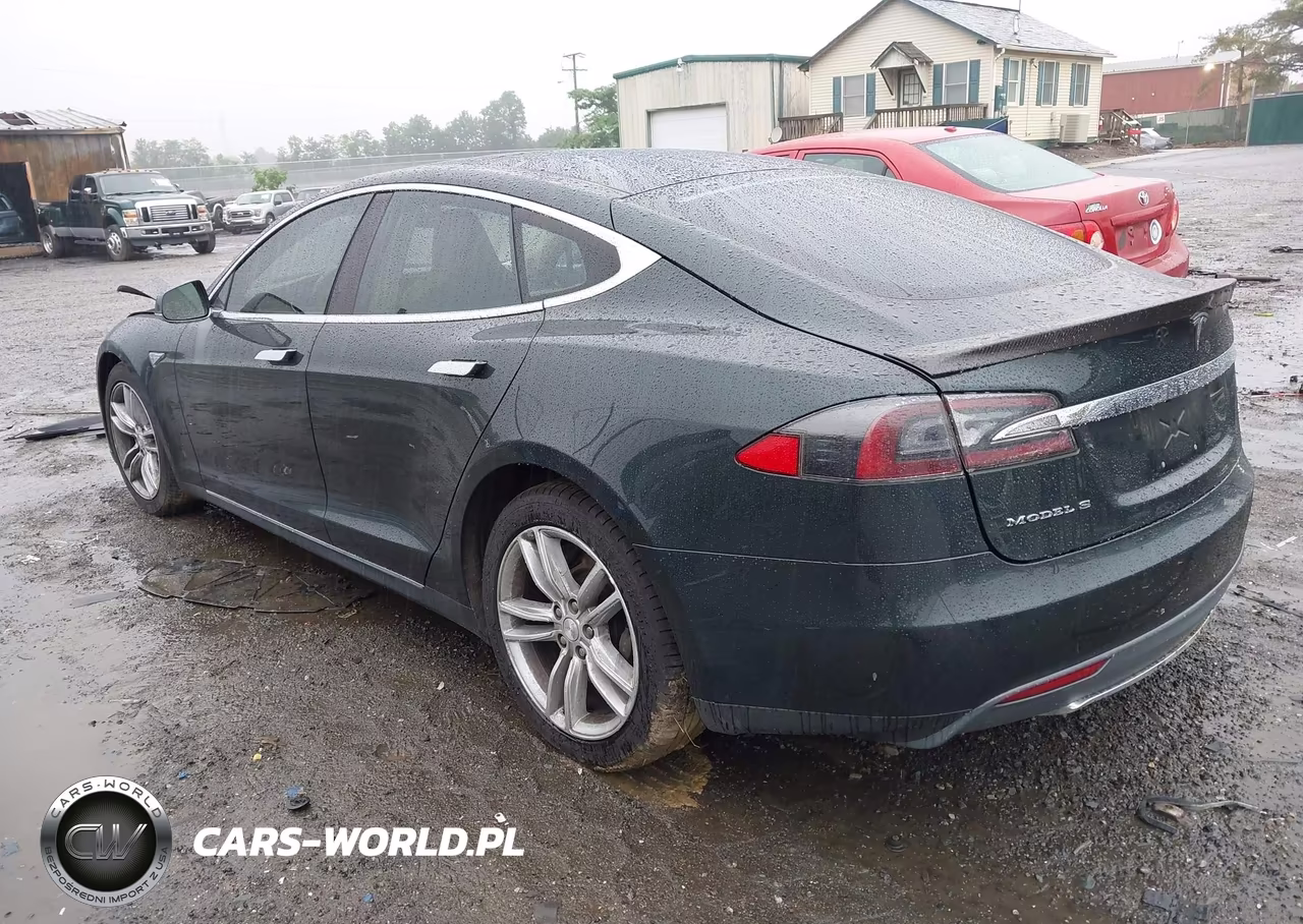 2014 Tesla Model S P85 VIN:5YJSA1H10EFP49396 - 3