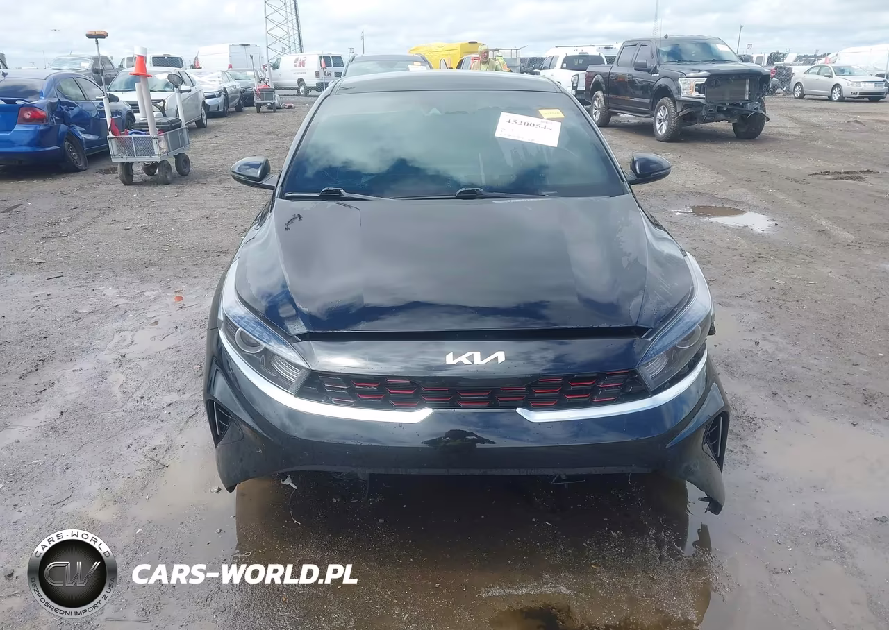 2023 Kia Forte Gt-Line VIN:3KPF54AD7PE614162 - 12