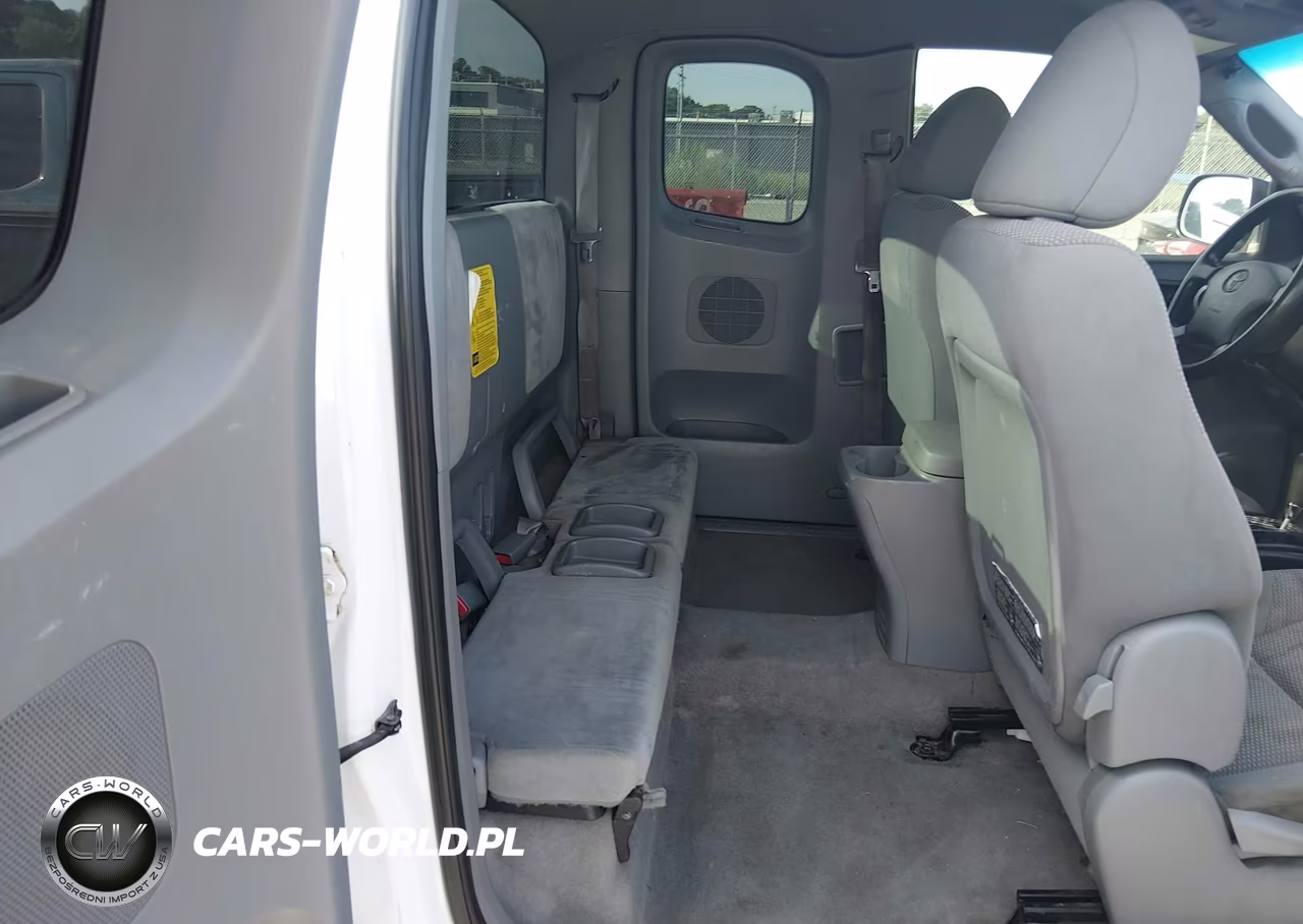 2007 Toyota Tacoma Base V6 VIN:5TEUU42N67Z460957 - 8