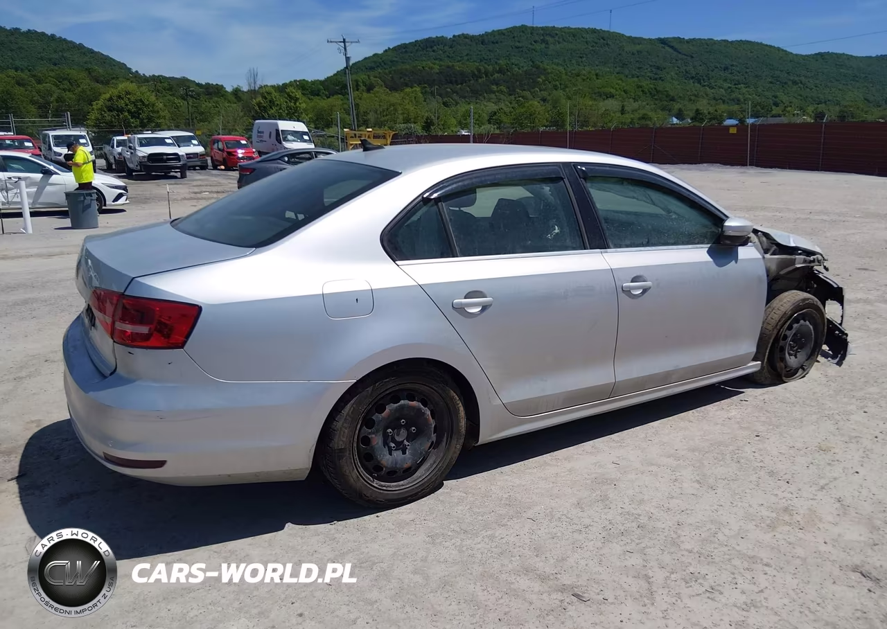 2015 Volkswagen Jetta Tdi VIN:3VW3A7AJ7FM245410 - 4