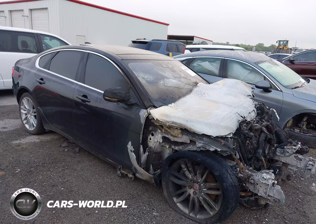 2016 Jaguar Xf 35T Prestige – zdjęcie 1 z 11