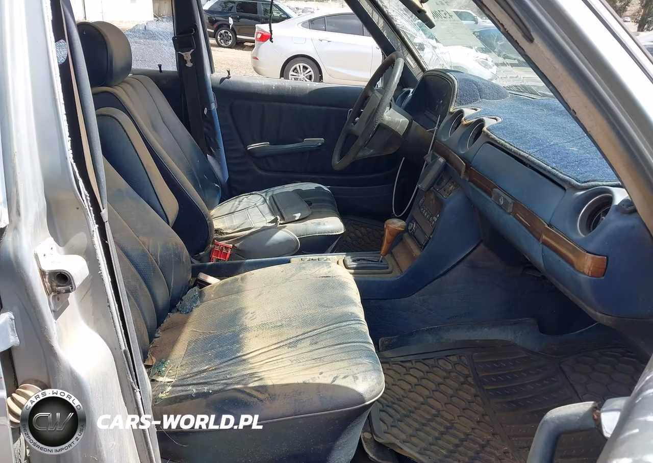 1983 Mercedes-Benz 300 Dt VIN:WDBAB33A4DB030180 - 5