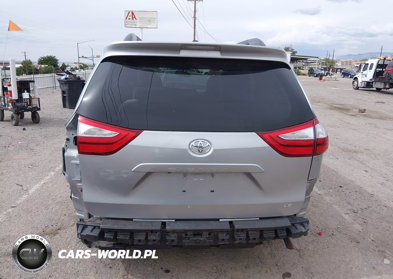2015 Toyota Sienna Le 8 Passenger VIN:5TDKK3DC3FS634840 - 17