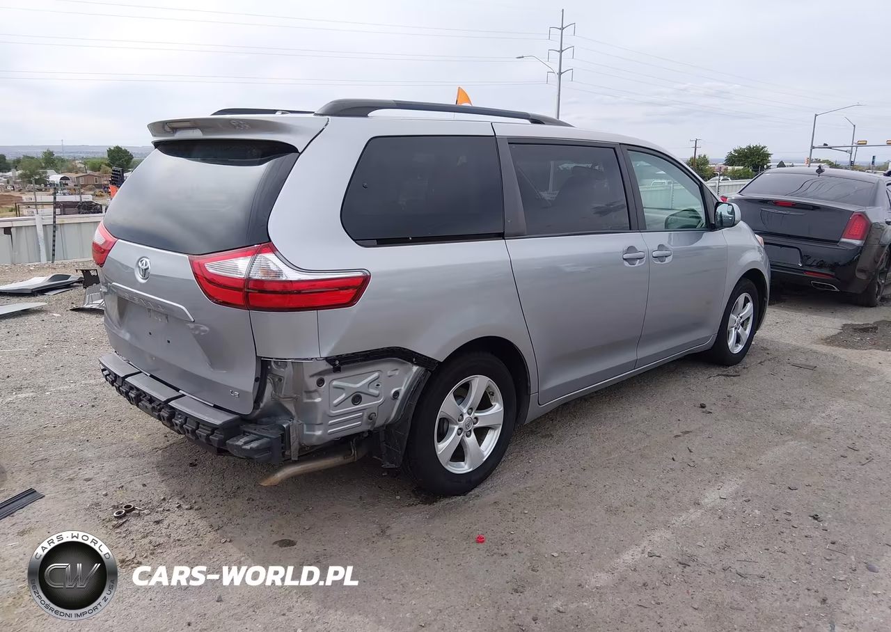 2015 Toyota Sienna Le 8 Passenger VIN:5TDKK3DC3FS634840 - 4