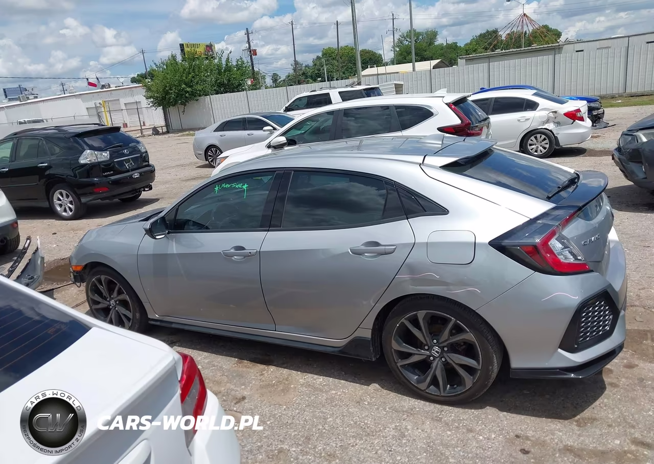 2018 Honda Civic Sport VIN:SHHFK7H46JU240952 - 15