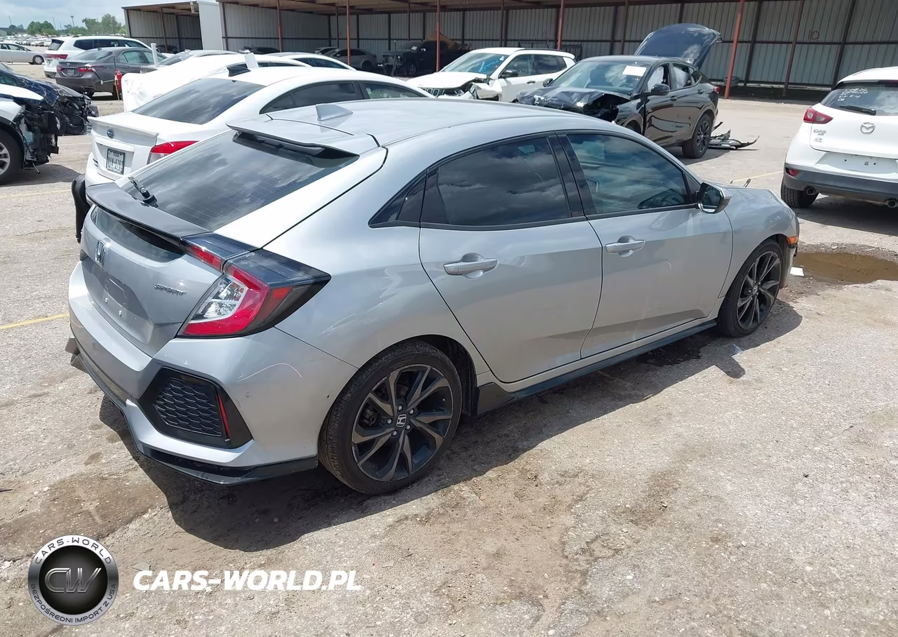 2018 Honda Civic Sport VIN:SHHFK7H46JU240952 - 4