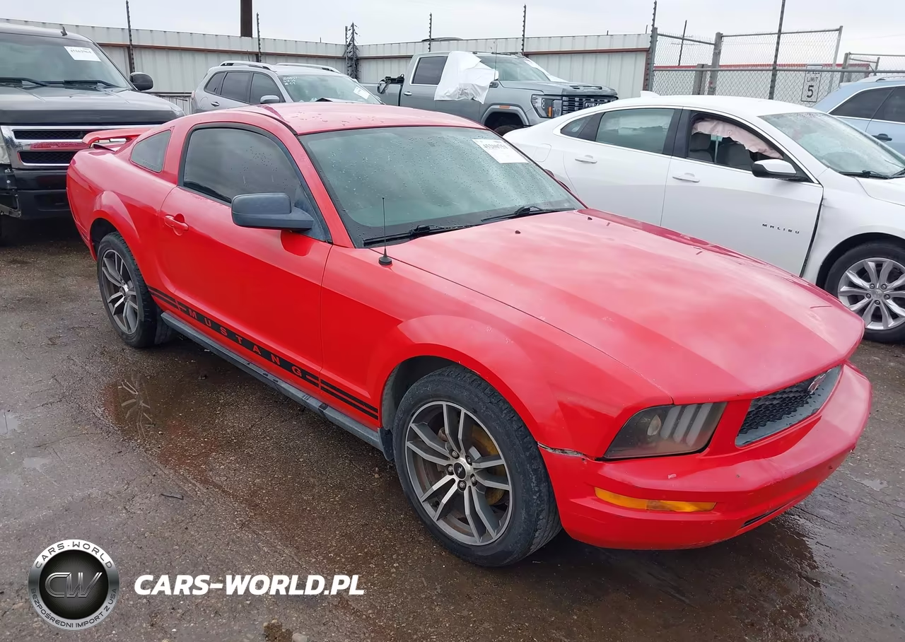 2005 Ford Mustang V6 Deluxe-V6 Premium – zdjęcie 1 z 17