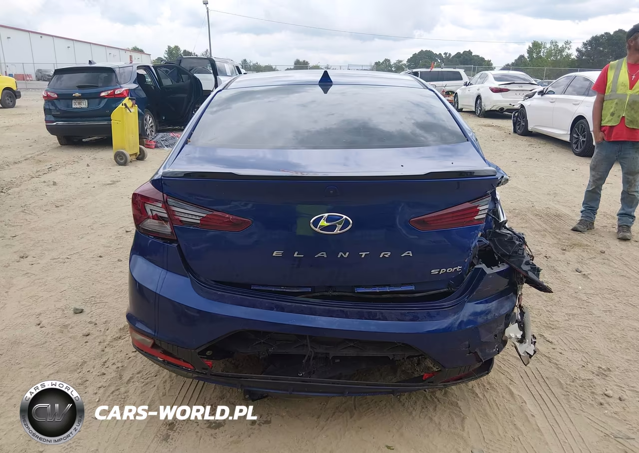 2020 Hyundai Elantra Sport VIN:KMHD04LB4LU993615 - 17