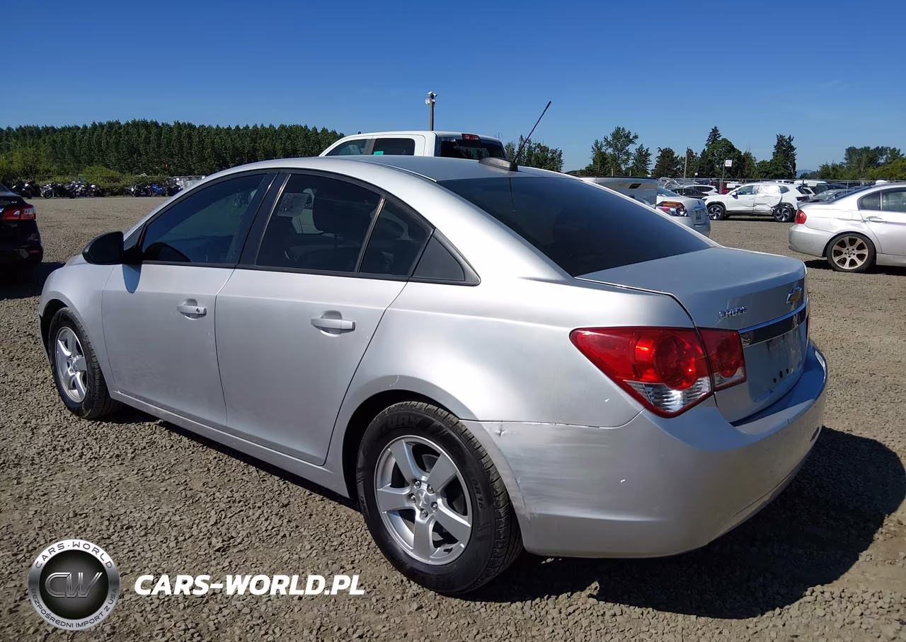 2016 Chevrolet Cruze Limited Ls Manual VIN:1G1PB5SGXG7188102 - 3
