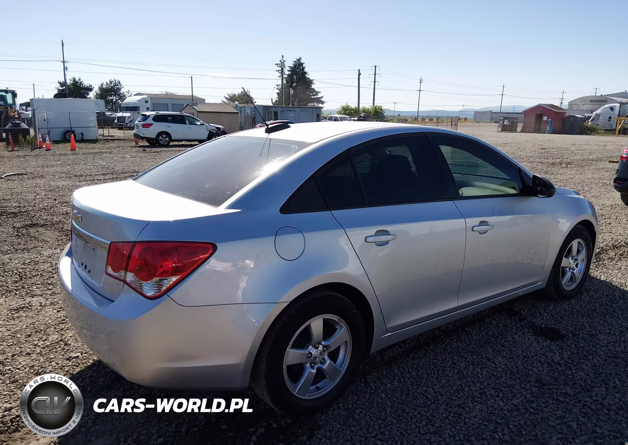 2016 Chevrolet Cruze Limited Ls Manual VIN:1G1PB5SGXG7188102 - 4