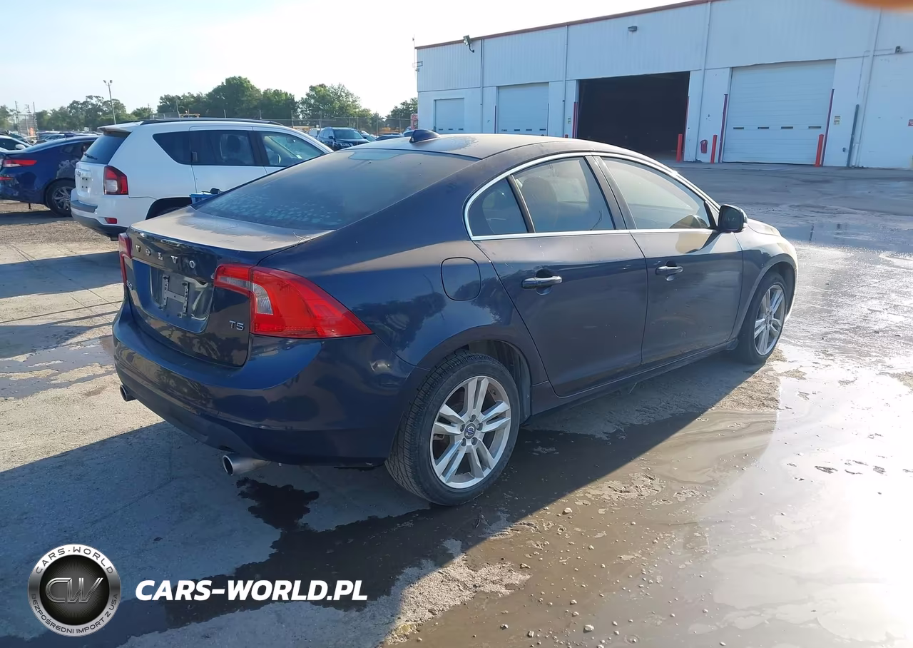 2013 Volvo S60 T5-T5 Platinum-T5 Premier-T5 Premier Plus VIN:YV1612FS6D2202180 - 4