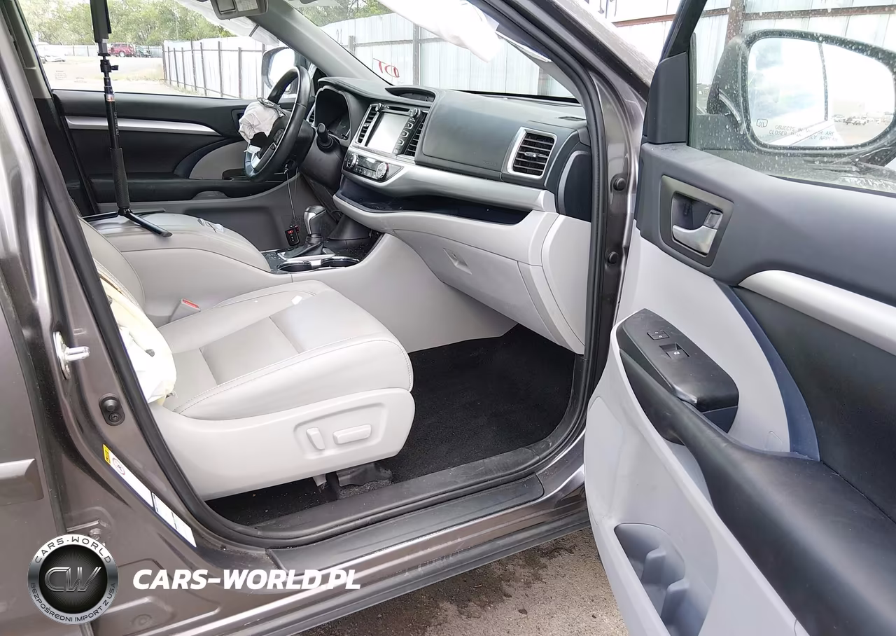 2019 Toyota Highlander Xle VIN:5TDJZRFH0KS611092 - 5