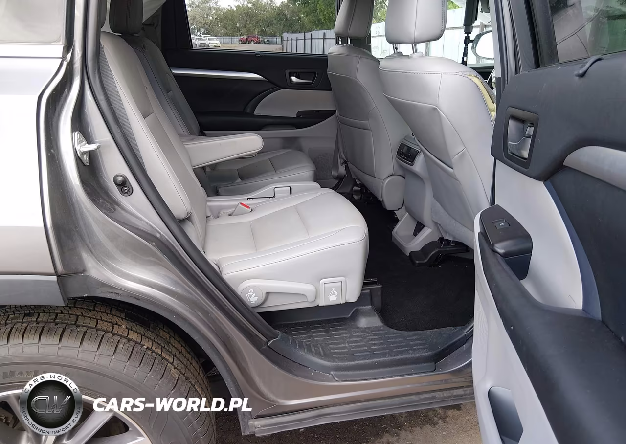 2019 Toyota Highlander Xle VIN:5TDJZRFH0KS611092 - 8
