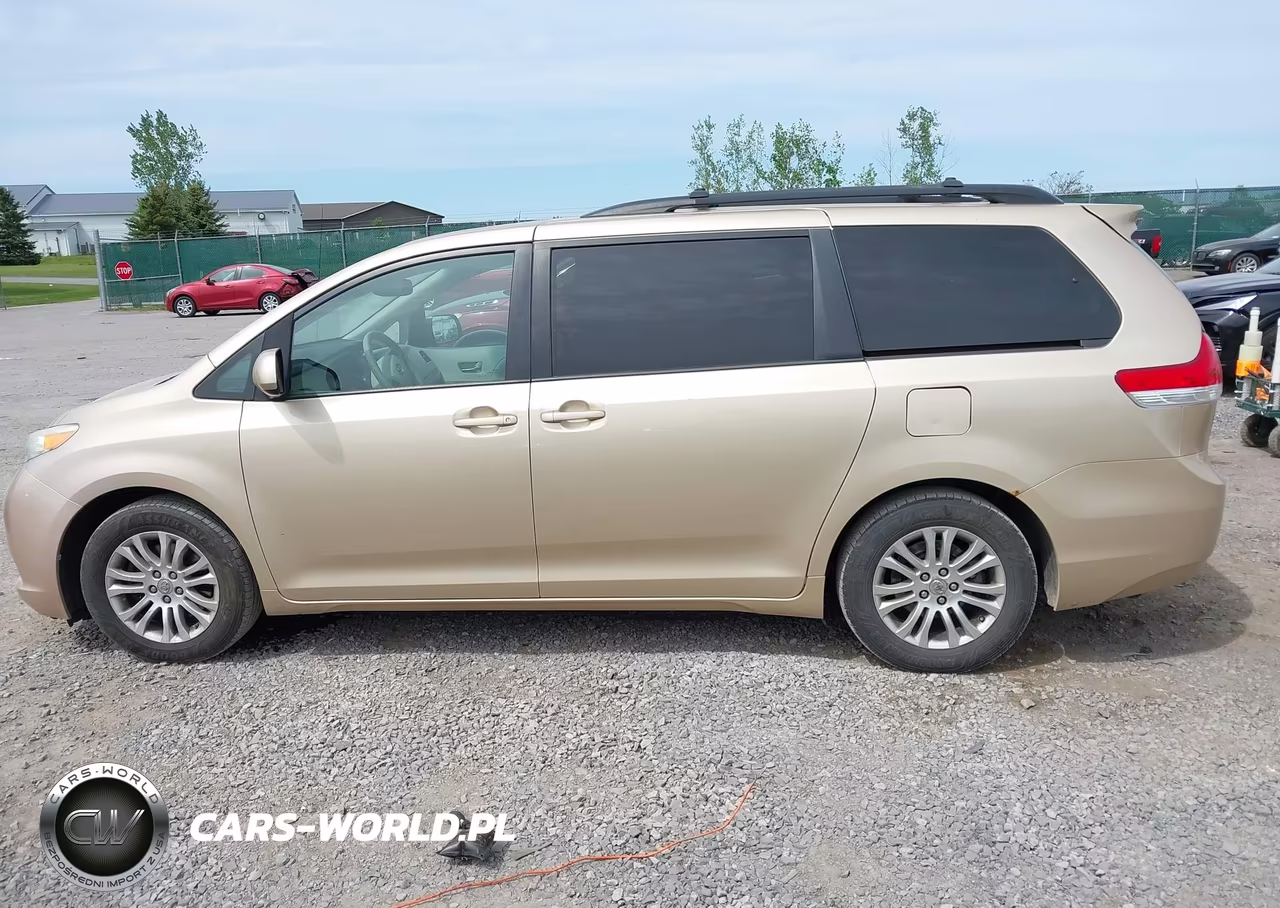 2012 Toyota Sienna Xle V6 8 Passenger VIN:5TDYK3DC3CS258422 - 14