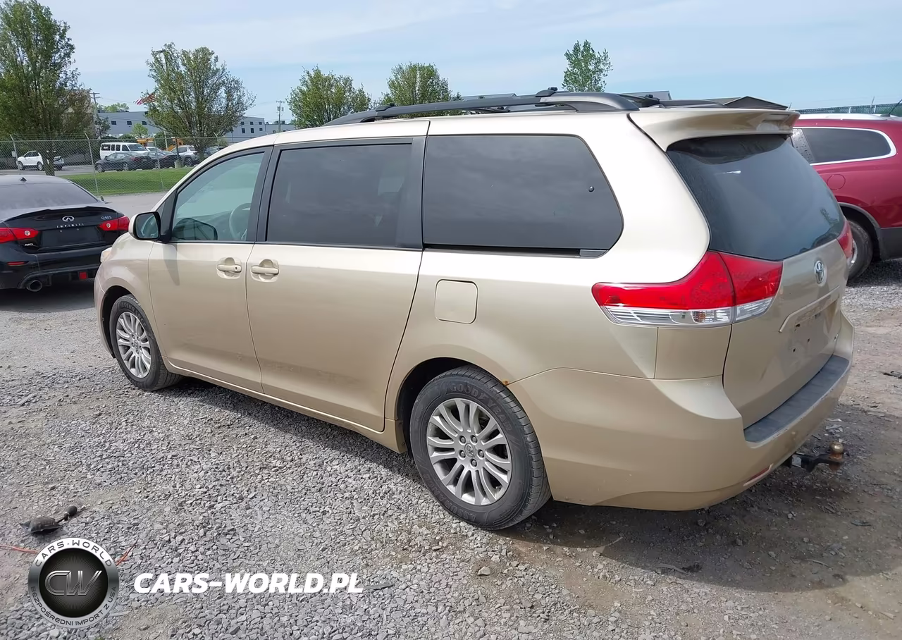 2012 Toyota Sienna Xle V6 8 Passenger VIN:5TDYK3DC3CS258422 - 3