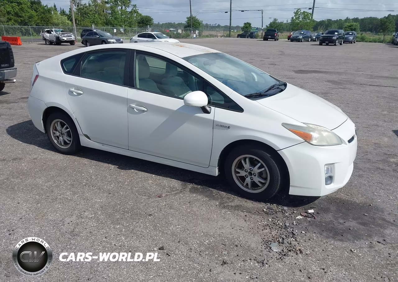2011 Toyota Prius Two – zdjęcie 1 z 18