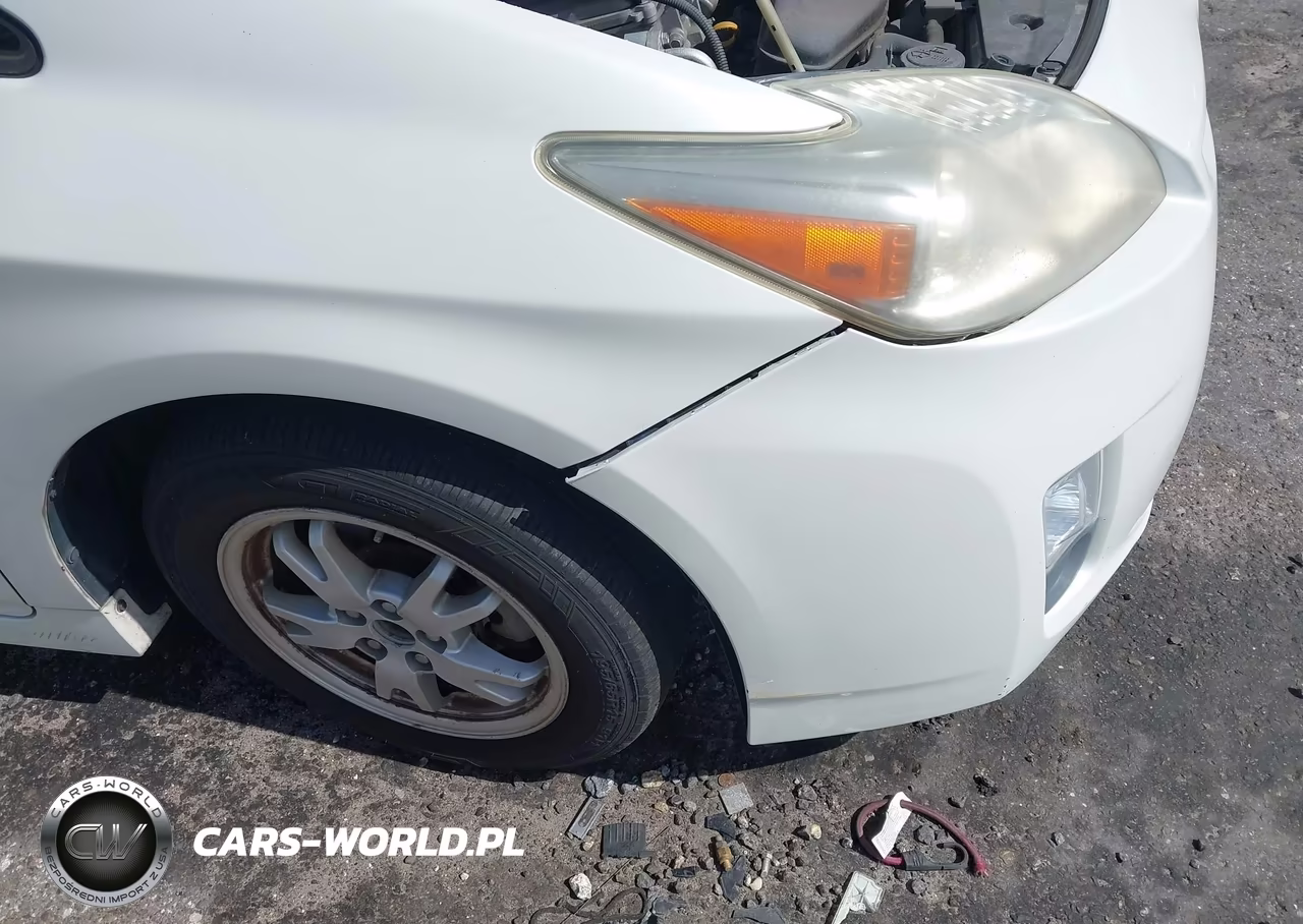 2011 Toyota Prius Two VIN:JTDKN3DU6B1463816 - 17