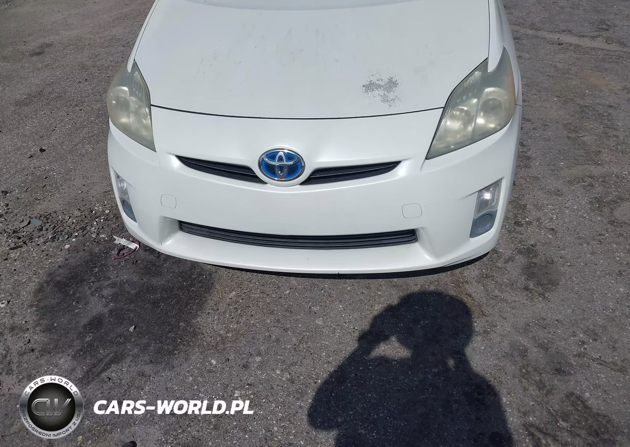 2011 Toyota Prius Two VIN:JTDKN3DU6B1463816 - 18