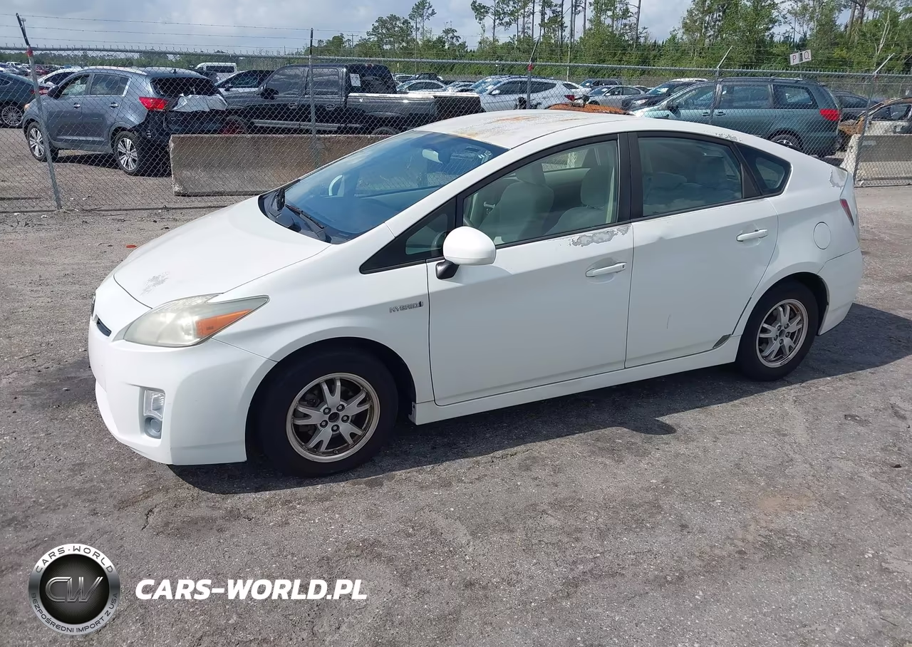 2011 Toyota Prius Two VIN:JTDKN3DU6B1463816 - 2