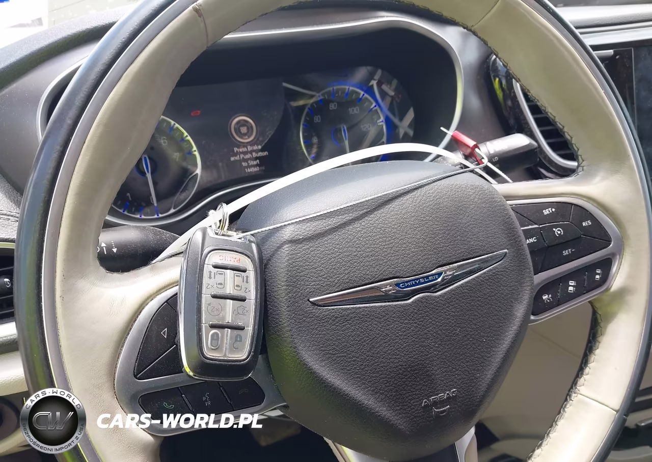 2019 Chrysler Pacifica Limited VIN:2C4RC1GG6KR617645 - 11