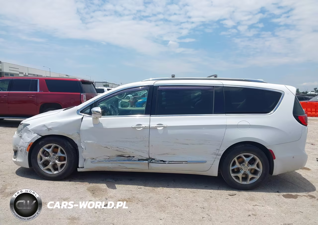 2019 Chrysler Pacifica Limited VIN:2C4RC1GG6KR617645 - 14