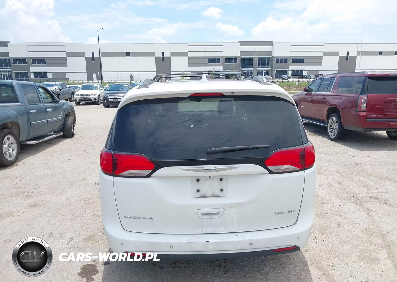 2019 Chrysler Pacifica Limited VIN:2C4RC1GG6KR617645 - 16