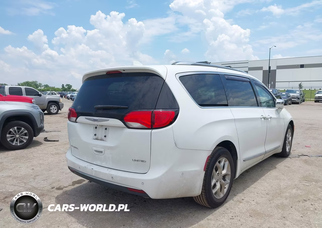 2019 Chrysler Pacifica Limited VIN:2C4RC1GG6KR617645 - 4