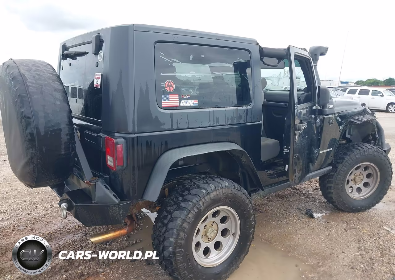 2007 Jeep Wrangler Rubicon VIN:1J4GA64147L104141 - 4