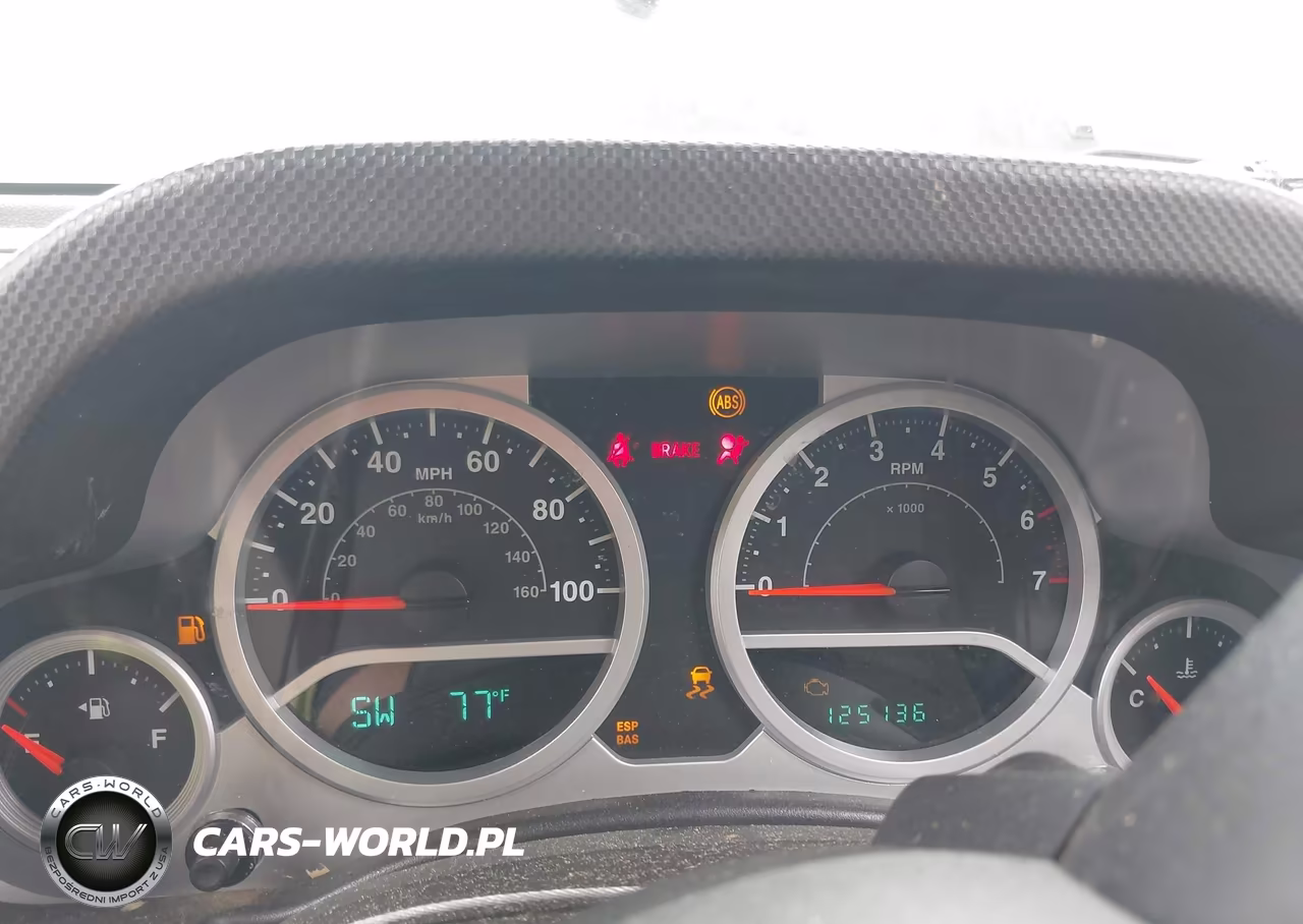 2007 Jeep Wrangler Rubicon VIN:1J4GA64147L104141 - 7