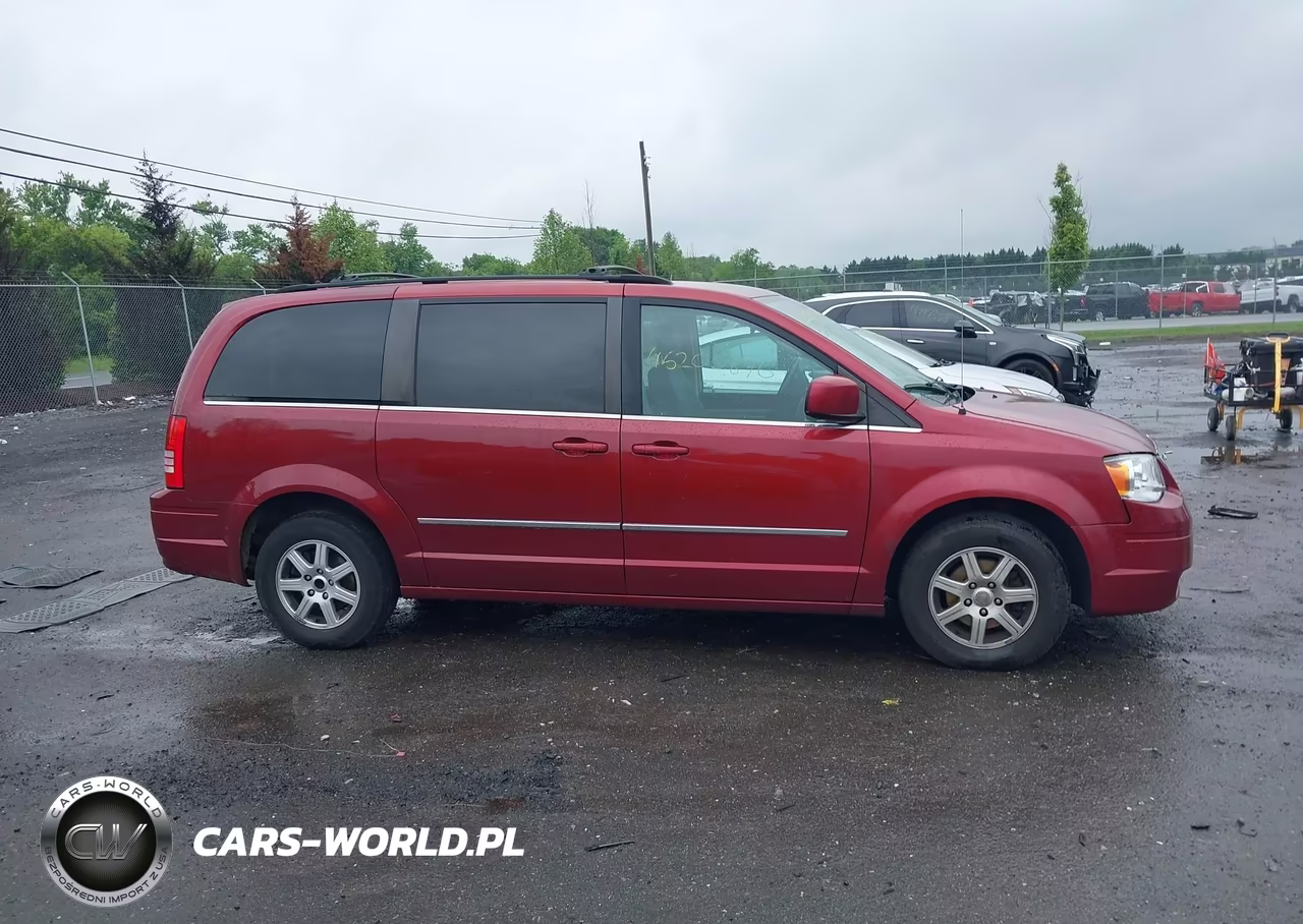 2010 Chrysler Town & Country Touring VIN:2A4RR5D12AR358599 - 13