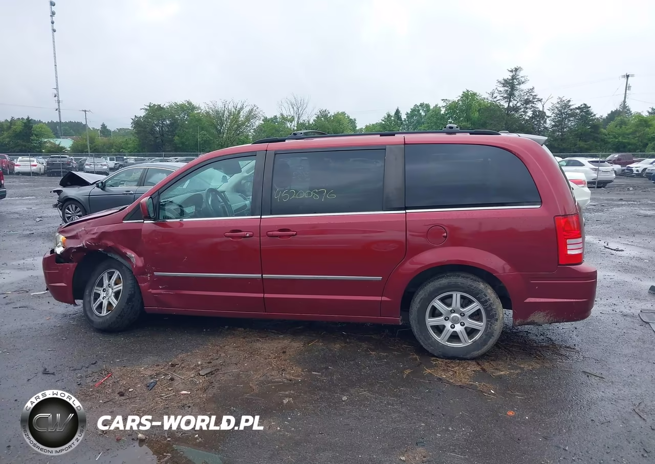 2010 Chrysler Town & Country Touring VIN:2A4RR5D12AR358599 - 14