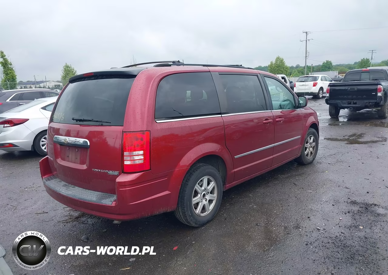 2010 Chrysler Town & Country Touring VIN:2A4RR5D12AR358599 - 4