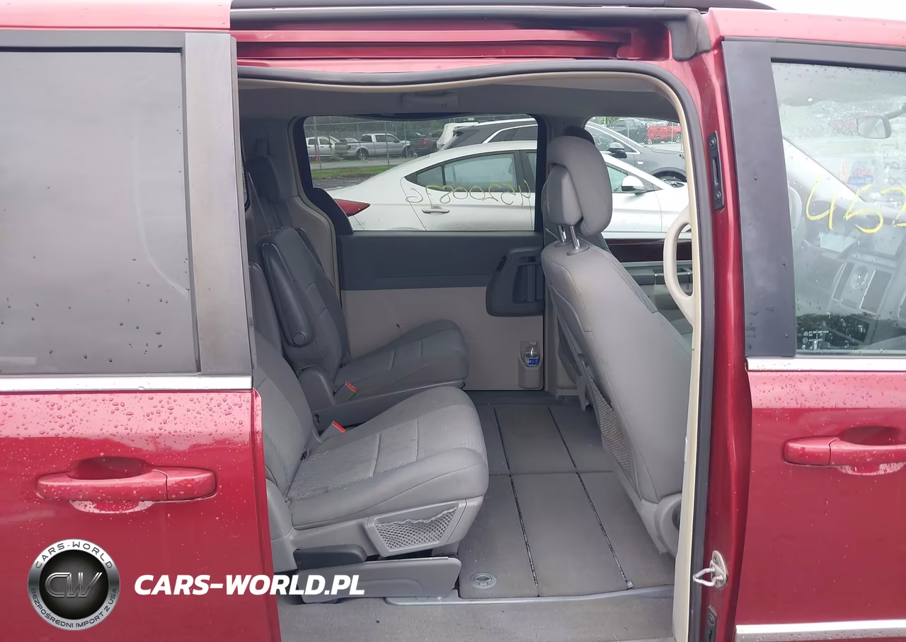2010 Chrysler Town & Country Touring VIN:2A4RR5D12AR358599 - 8