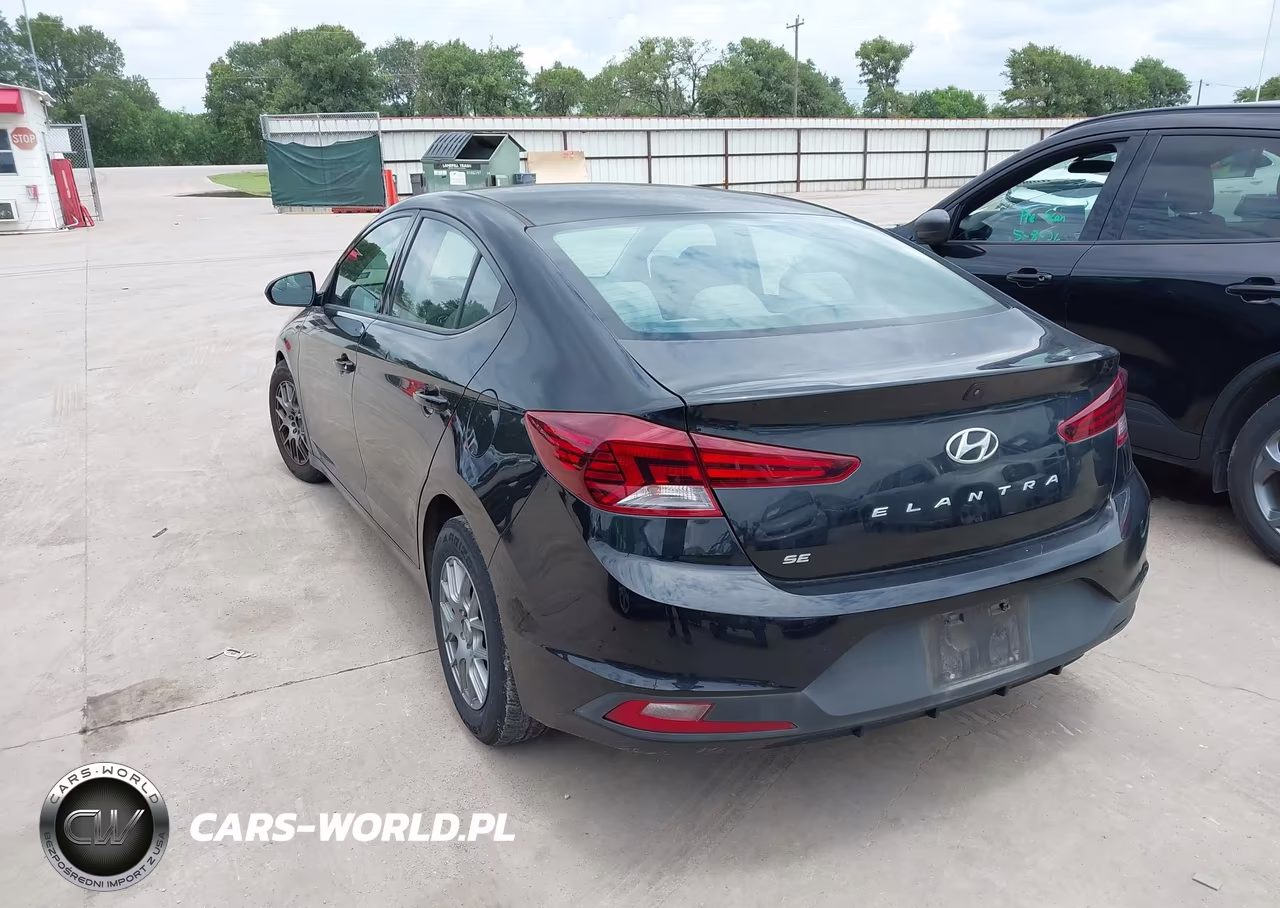 2019 Hyundai Elantra Se VIN:5NPD74LF1KH445955 - 3