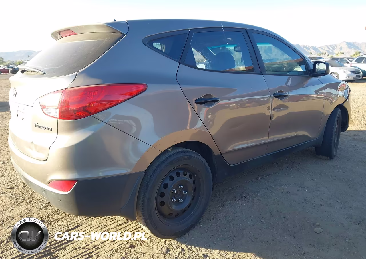 2010 Hyundai Tucson Gls VIN:KM8JT3AC2AU067565 - 4