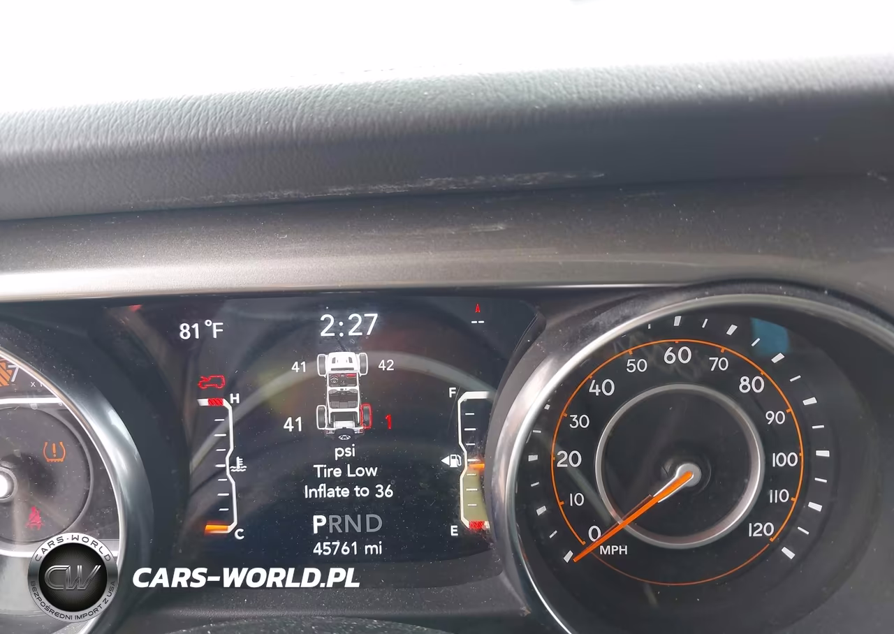 2019 Jeep Wrangler Unlimited Sahara 4X4 VIN:1C4HJXEN2KW595740 - 7