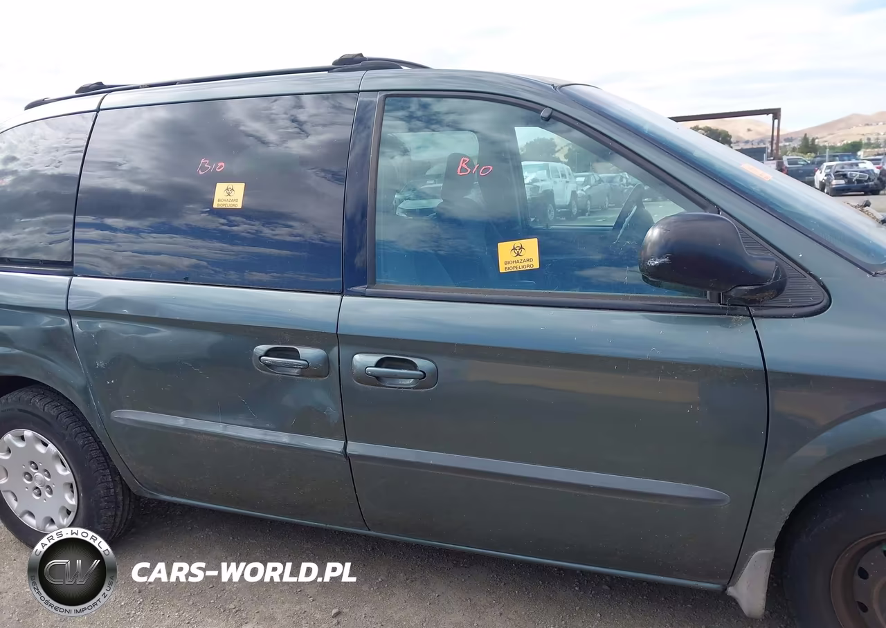2004 Chrysler Town & Country VIN:1C8GP45R34B579938 - 13