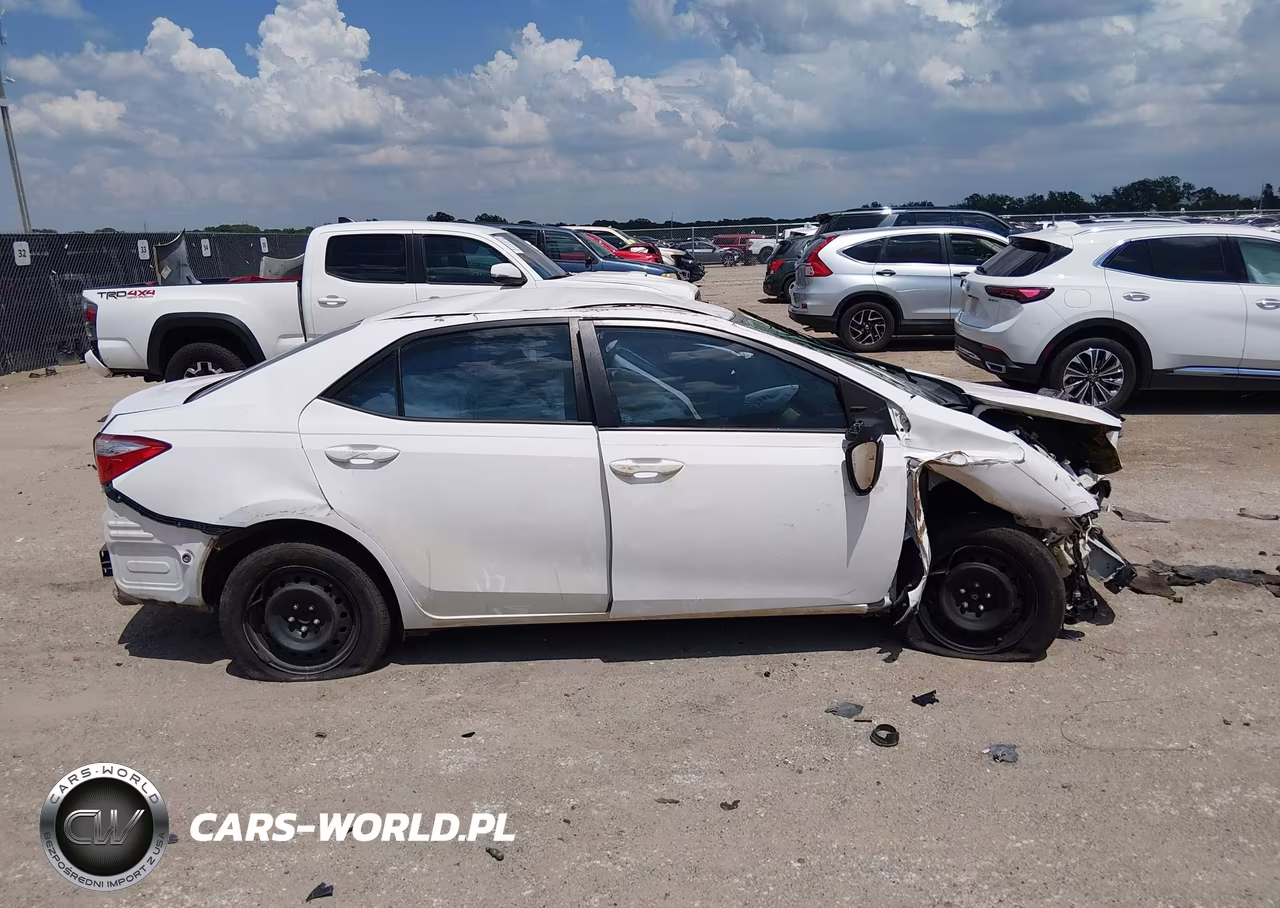 2016 Toyota Corolla Le VIN:5YFBURHE5GP548755 - 13