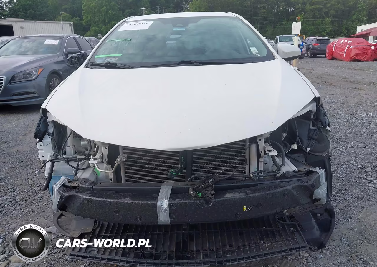 2018 Toyota Corolla Le VIN:2T1BURHE6JC991245 - 12