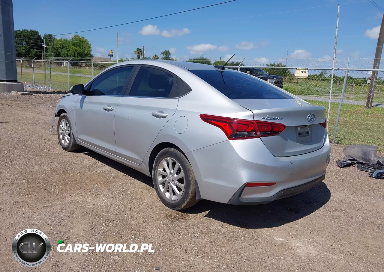 2020 Hyundai Accent Sel VIN:3KPC24A6XLE092585 - 3