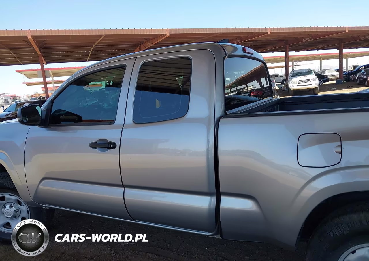 2018 Toyota Tacoma Sr VIN:5TFRX5GN6JX123943 - 13