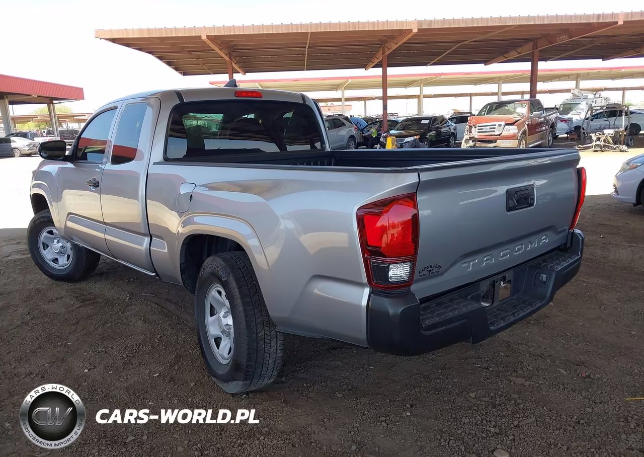 2018 Toyota Tacoma Sr VIN:5TFRX5GN6JX123943 - 3