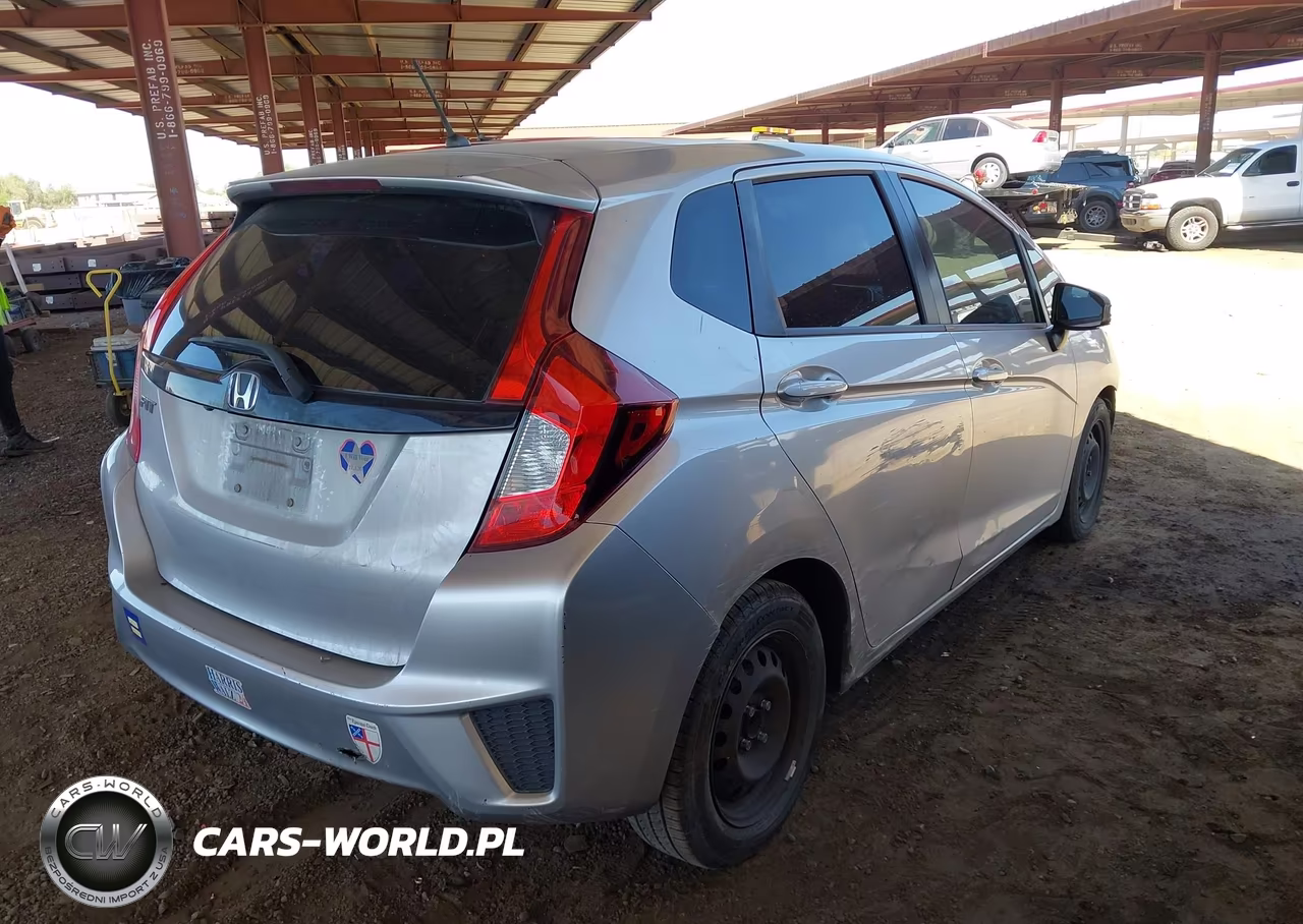 2015 Honda Fit Lx VIN:3HGGK5H51FM783682 - 4