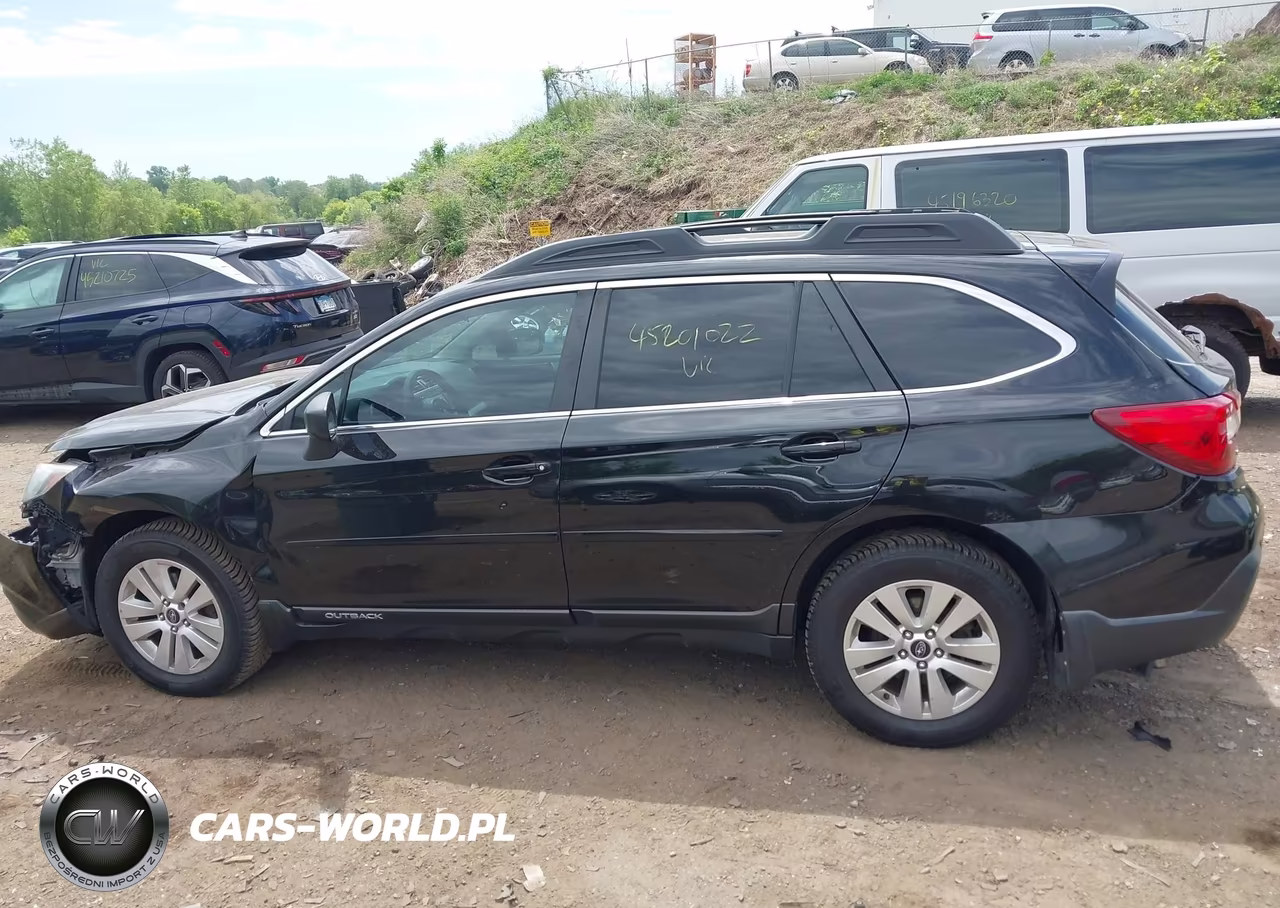 2018 Subaru Outback 2.5I VIN:4S4BSAACXJ3267529 - 14