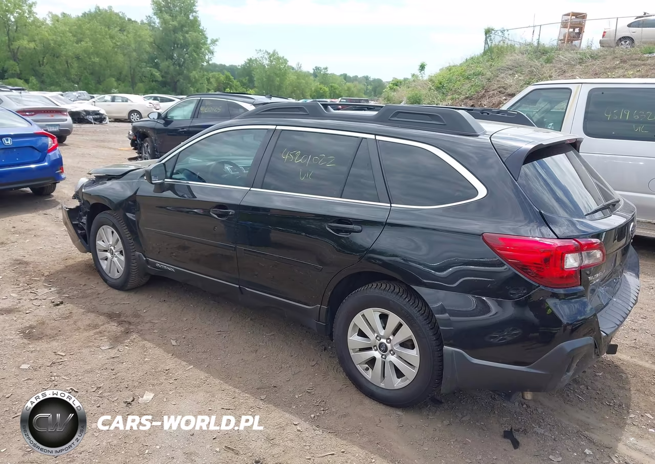 2018 Subaru Outback 2.5I VIN:4S4BSAACXJ3267529 - 3