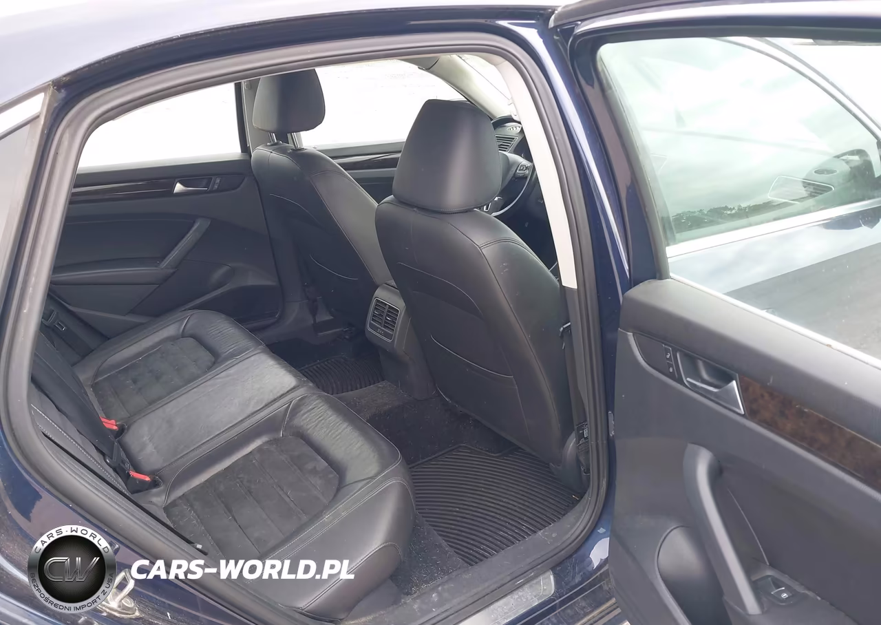 2015 Volkswagen Passat 2.0L Tdi Sel Premium VIN:1VWCV7A36FC038367 - 8