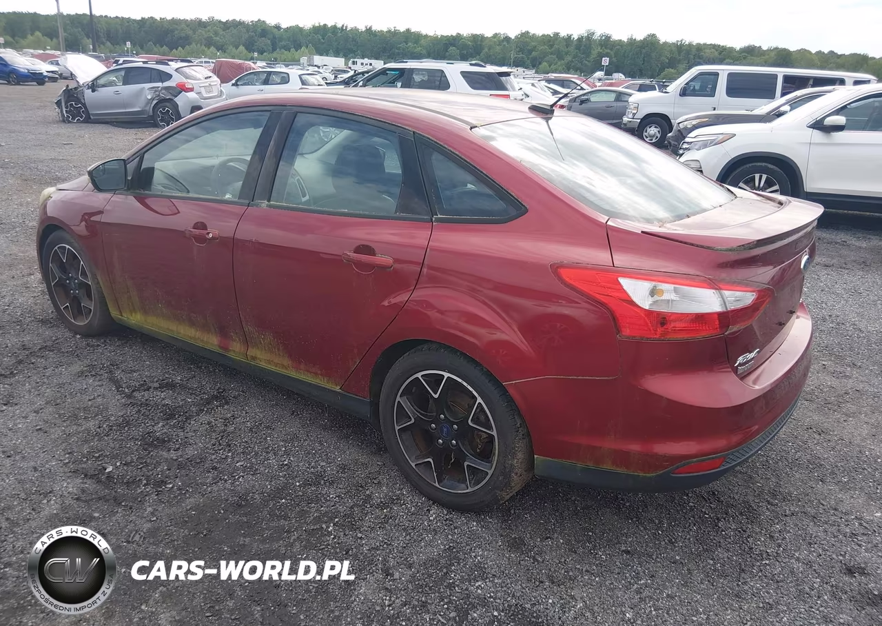 2014 Ford Focus Se VIN:1FADP3F27EL285332 - 3