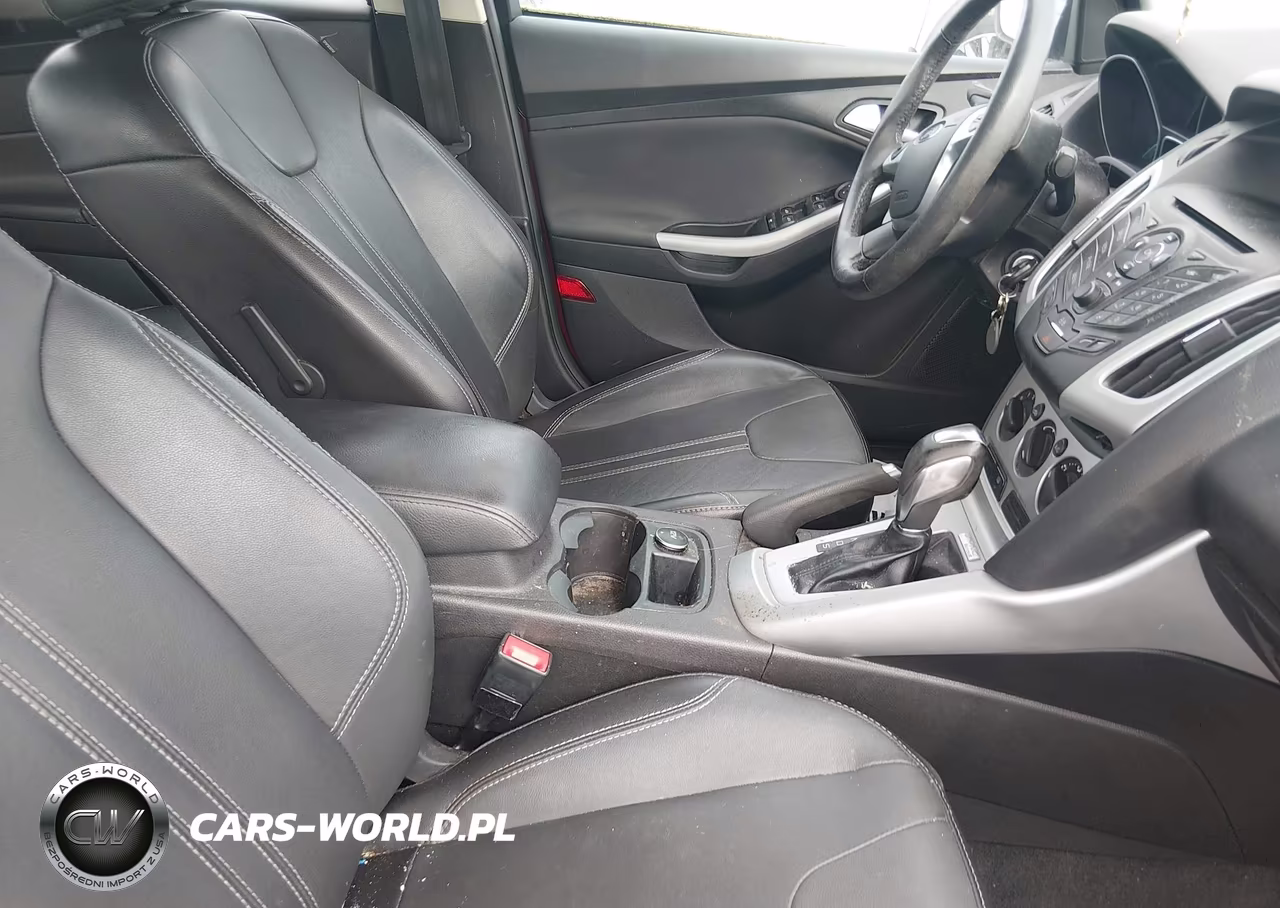 2014 Ford Focus Se VIN:1FADP3F27EL285332 - 5