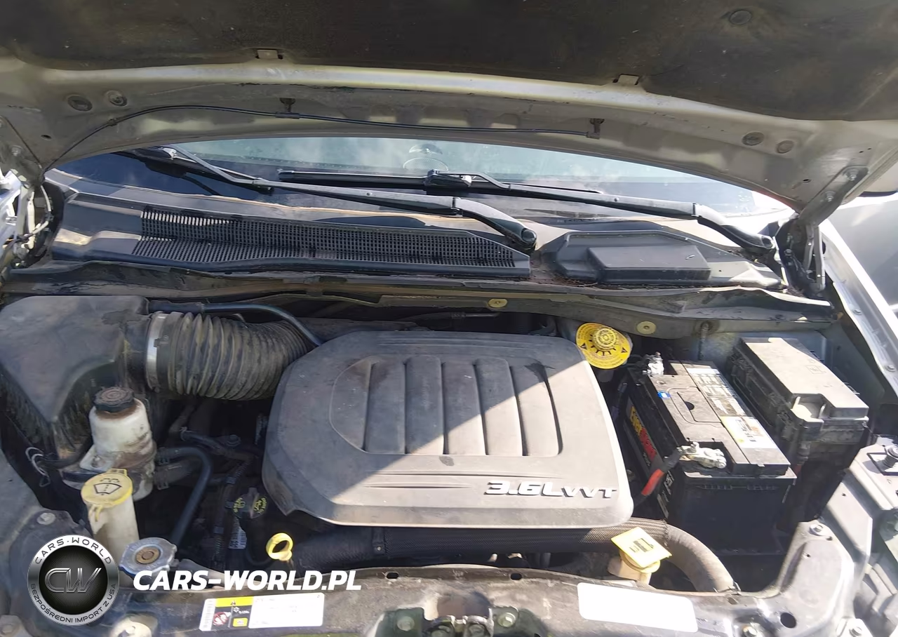 2014 Chrysler Town & Country Touring VIN:2C4RC1BG1ER270205 - 10
