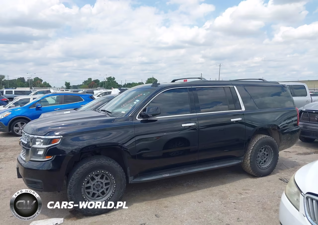 2019 Chevrolet Suburban Lt VIN:1GNSKHKC9KR328886 - 14